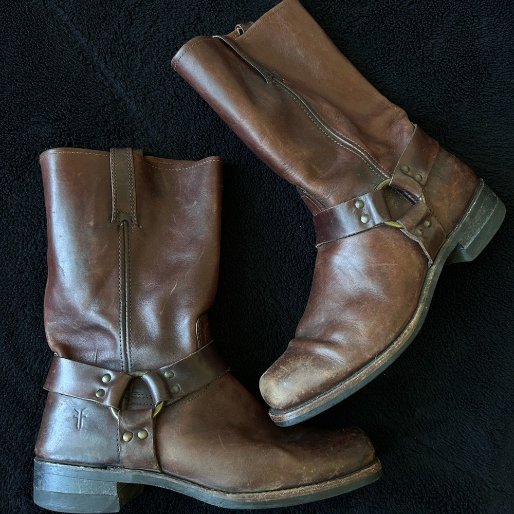 -Vintage Frye Harness Square Toe Boots 
-Size 13